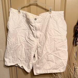 Dockers White Men's Flat Front Shorts